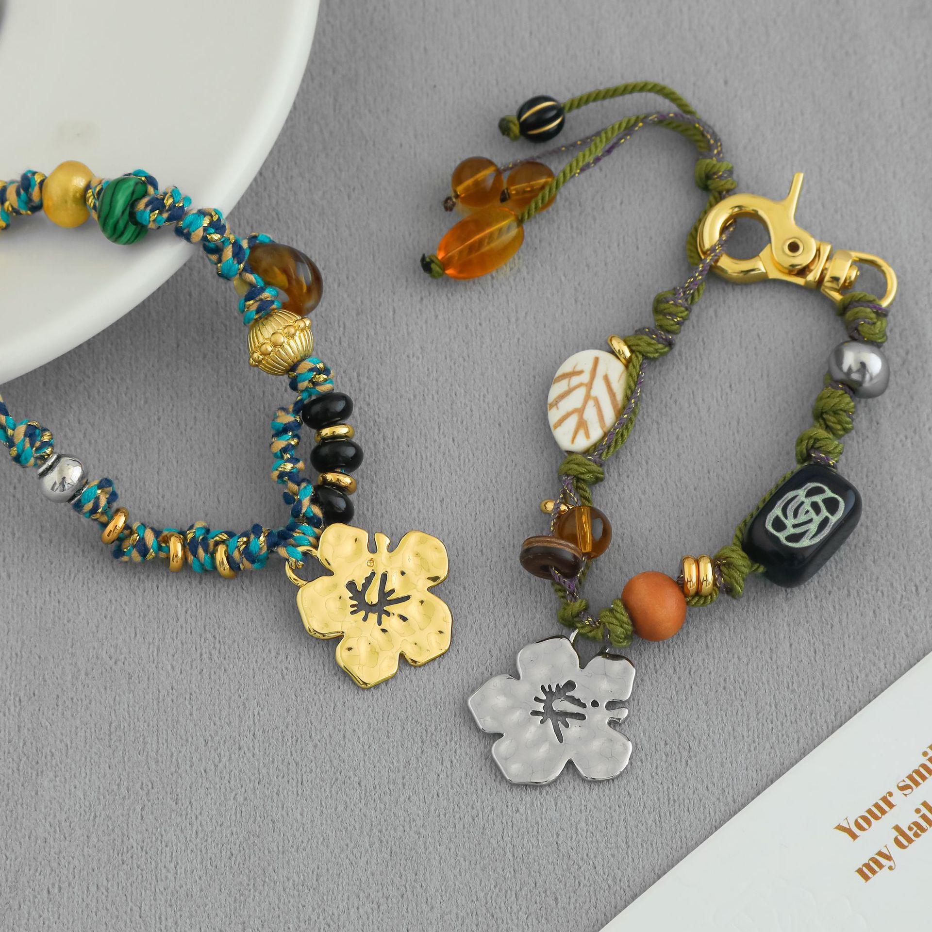 LAZY家海岛花花钥匙扣手链藏式简约手工编织扶桑花串珠钥匙链手链详情4