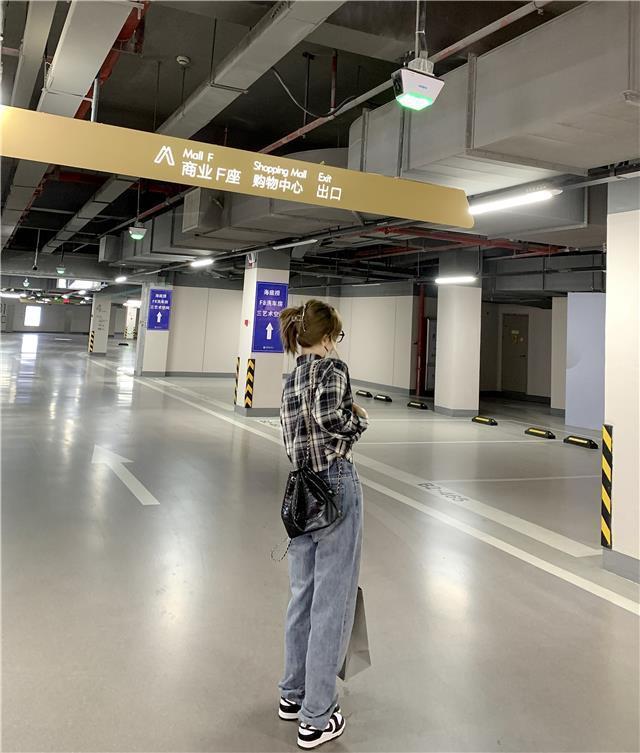 慵懒雅痞调调衬衫须须边短款格子衬衫女夏秋韩版宽松长袖衬衣女详情11