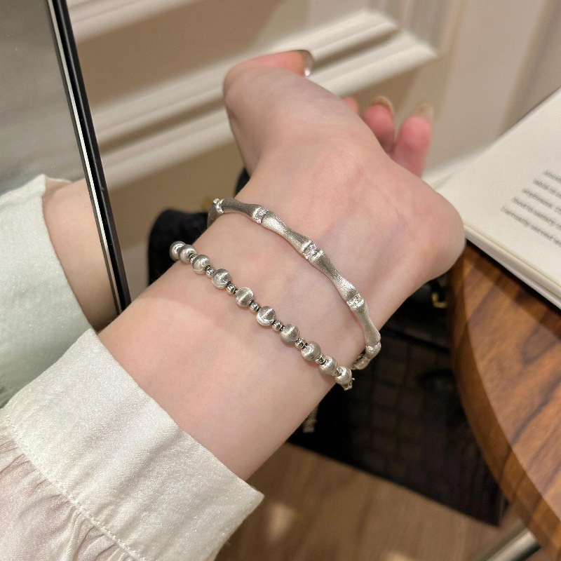 The new Chinese-style brushed gold and silver bamboo joint bracelet features a retro, exquisite, light luxury and high-end design pic 5