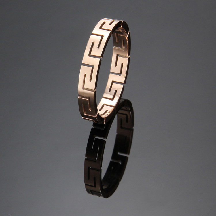 日韩简约不锈钢戒指男女镂空长城纹几何潮男钛钢嘻哈指环对戒饰品详情4