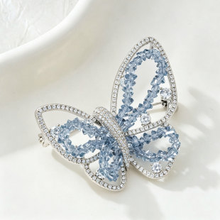 Source factory Forest-themed gradient crystal butterfly brooch, copper alloy micro-inlaid zircon light luxury high-end brooch clothing pic 2