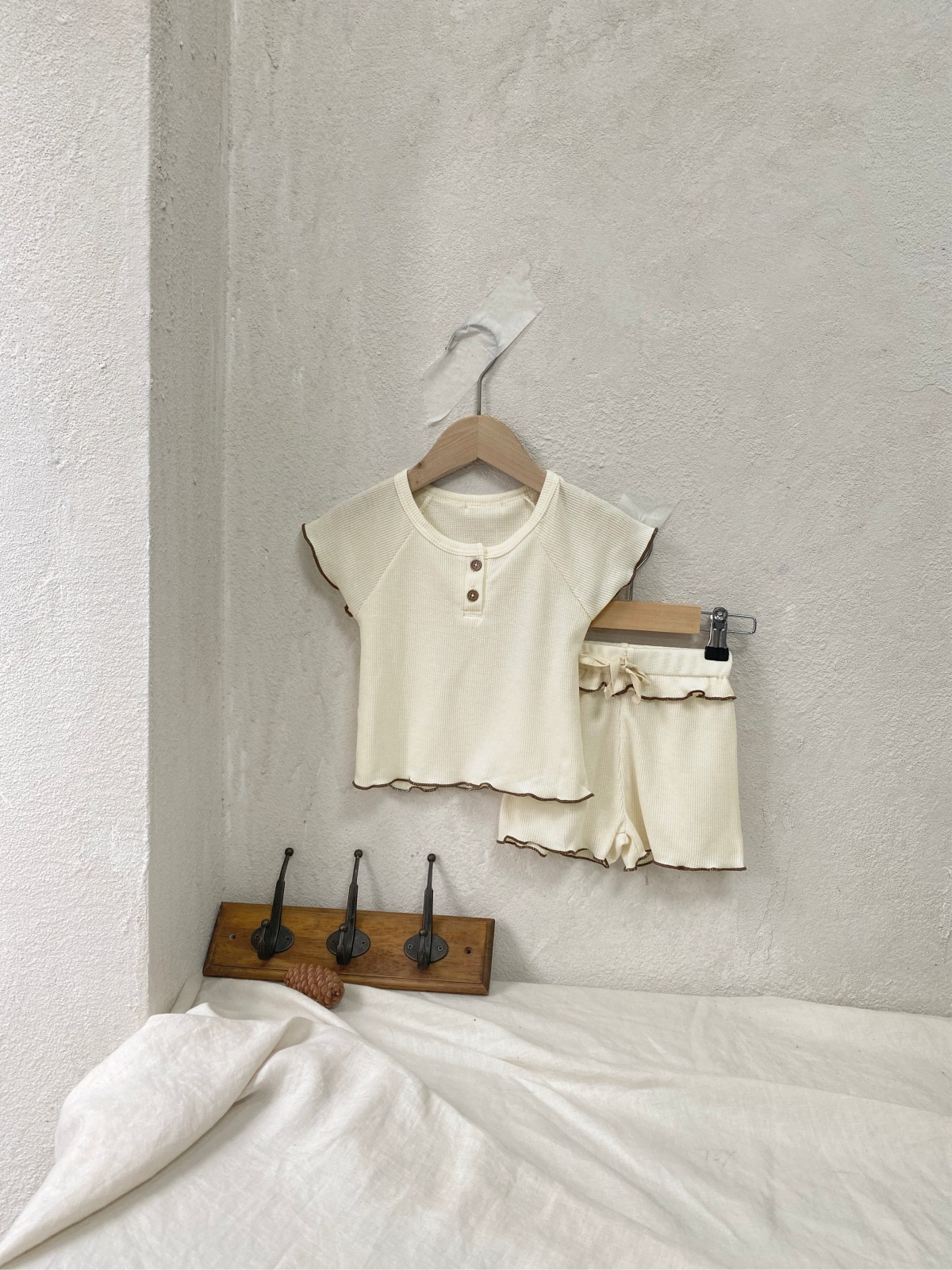 New summer baby Waffle wavy fringed short-sleeved T-shirt + shorts two-piece set for girls pic 14