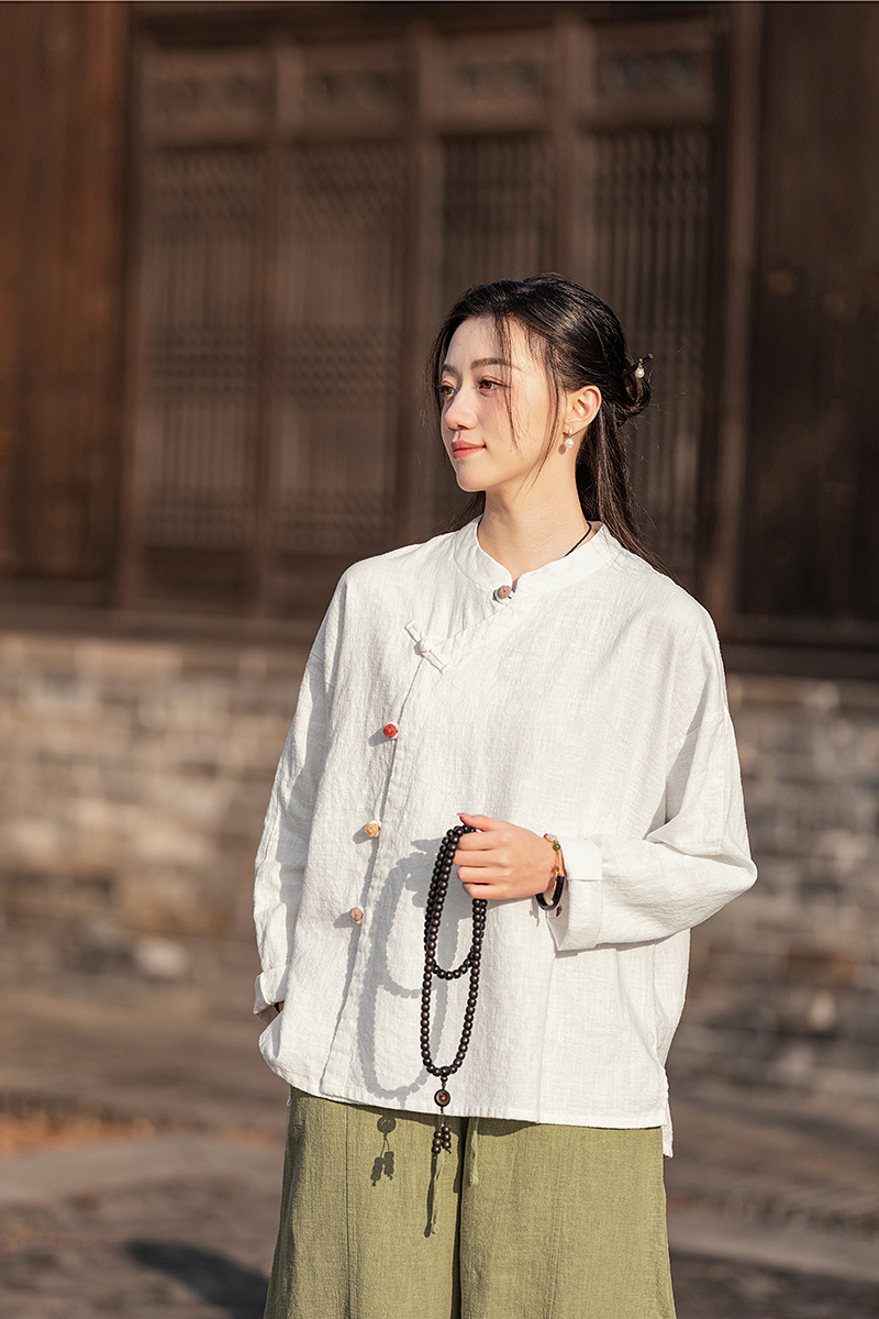 2025春夏新款棉麻女装复古立领偏襟拼色砂洗盘扣上衣长袖女式衬衫详情27