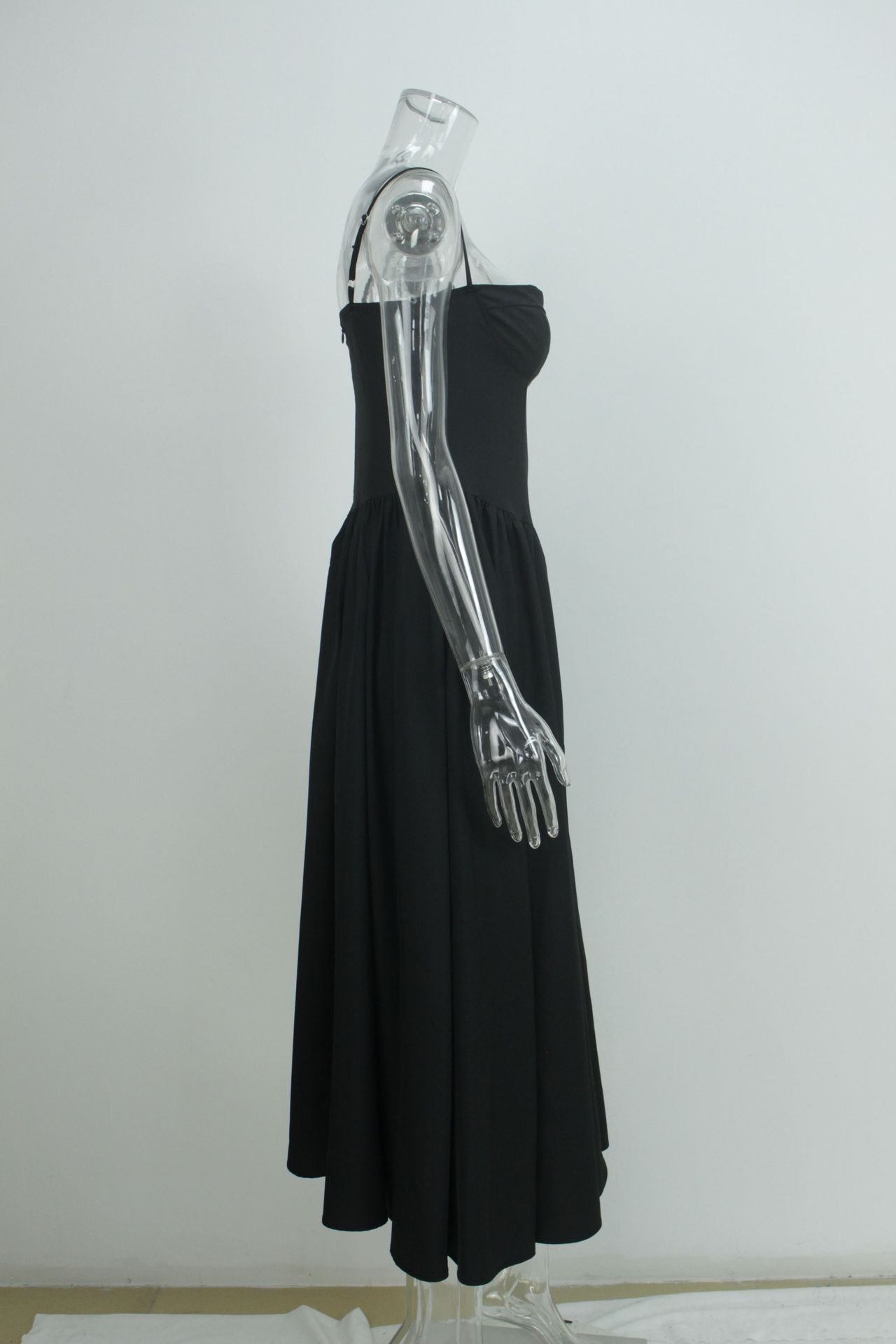 2026春季新款跨境欧美女装气质优雅法式复古收腰修身吊带连衣裙详情62