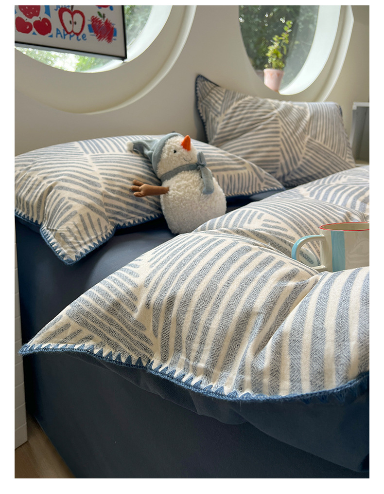 Simple autumn and winter pure cotton brushed bed four-piece set, thickened all-cotton quilt cover, light luxury and high-end bed sheet three-piece set pic 3