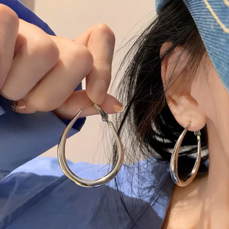 韩系素圈耳圈女2024新款简约爆款圆脸耳环轻奢气质高级感椭圈耳饰详情3