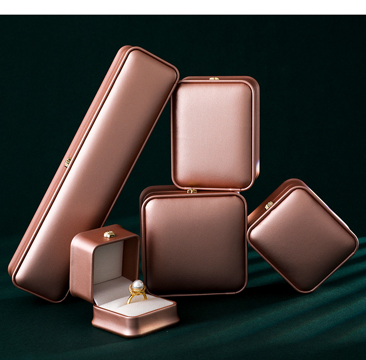 In-stock crown buckle jewelry boxes, high-end jewelry storage boxes, wholesale jewelry boxes, ring, necklace boxes, bracelet boxes pic 11
