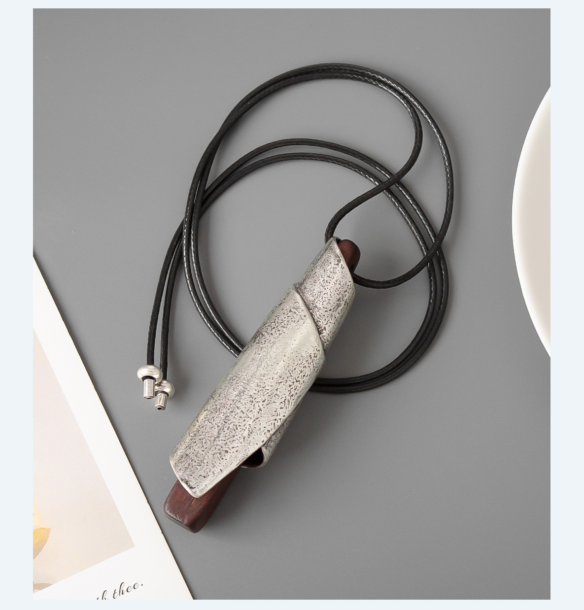 冬季圆管镶木项链复古高级感简约做旧长款简约可调节哨子型毛衣链详情10