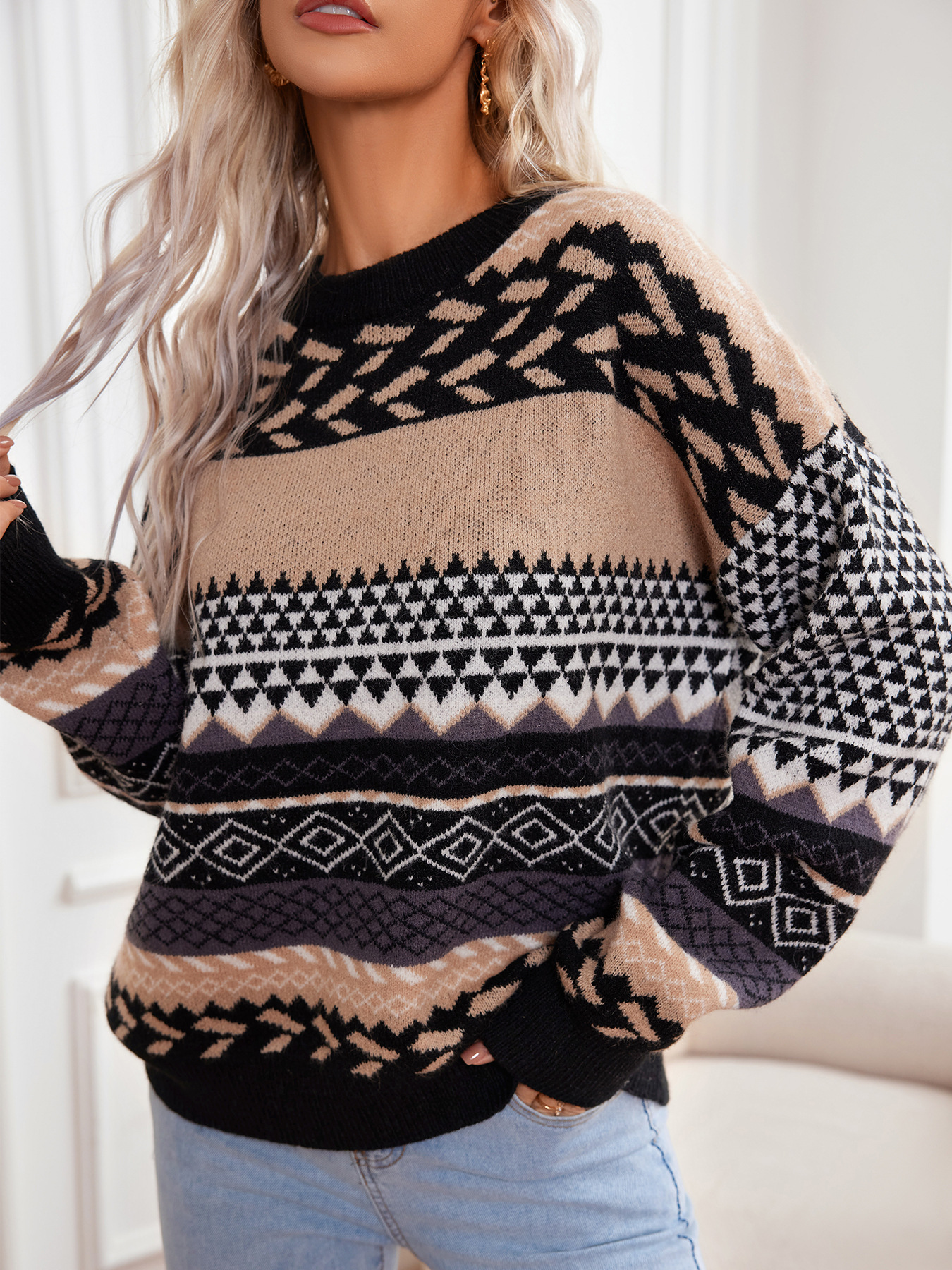 The new autumn and winter warm, soft and retro knitted sweater with a pullover, round neck and long sleeves, and a contrasting color diamond-shaped pattern sweater is versatile for women pic 24