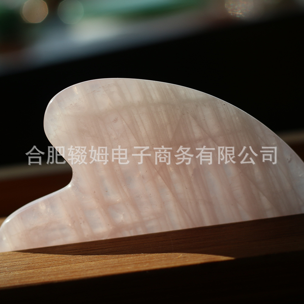 天然粉晶刮痧板心形三角板天然粉晶全身经络按摩批发详情12
