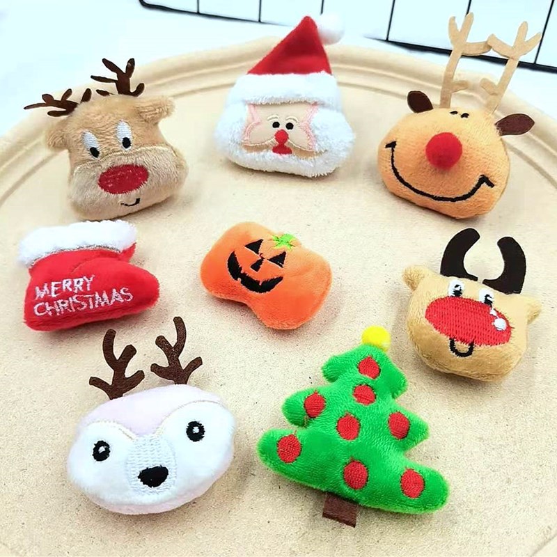 Christmas plush cartoon dolls, Santa Claus, reindeer brooches, socks, bags, accessories and accessories for foreign trade pic 4