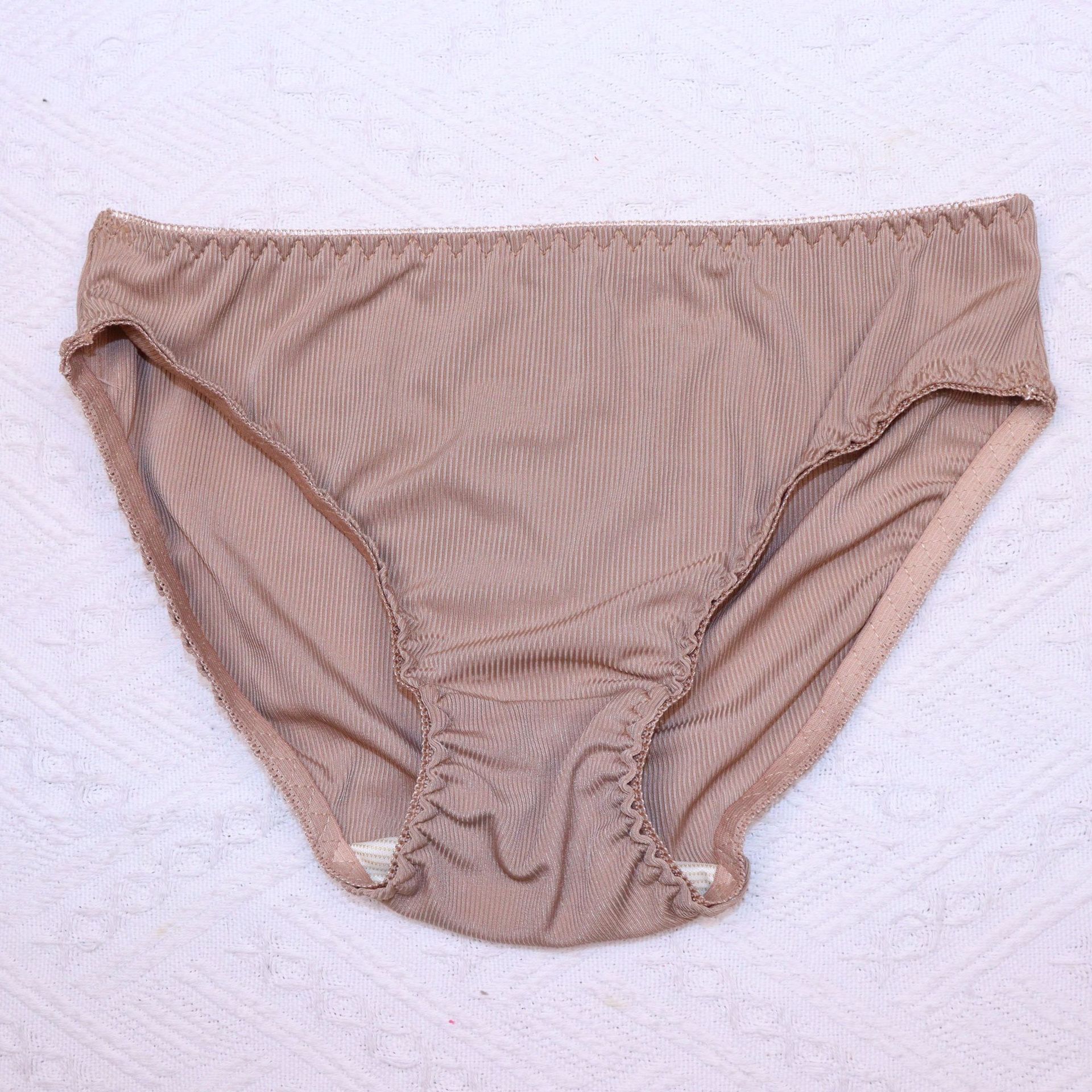 跨境性感少女款38-44码内衣女立体杯有钢圈聚拢防下垂C杯文胸套装详情7