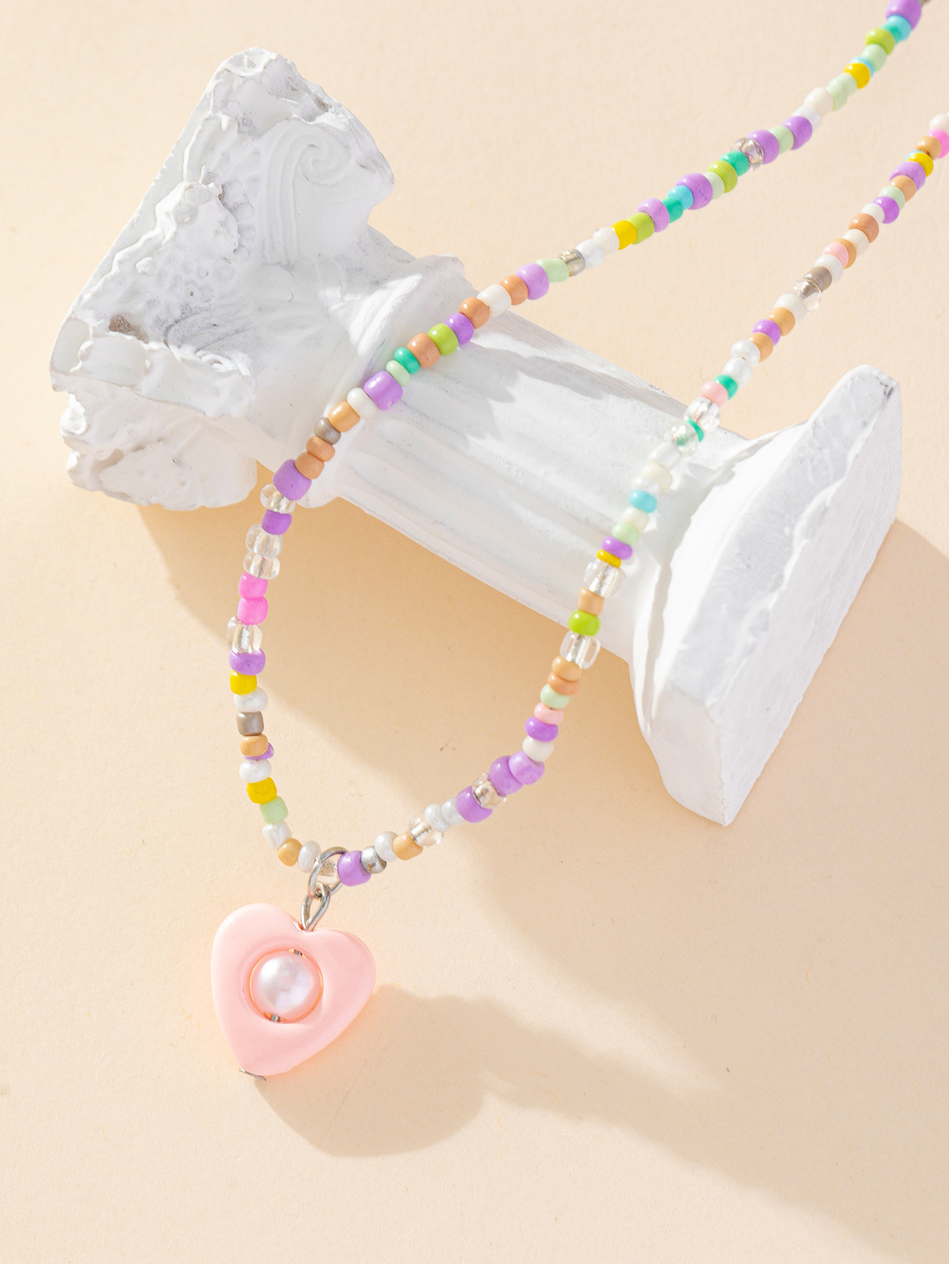 Colorful beaded necklaces in a cute and sweet style, pearl heart-shaped collarbone chains with versatile pendants and necklaces wholesale in a fresh and clean style pic 11