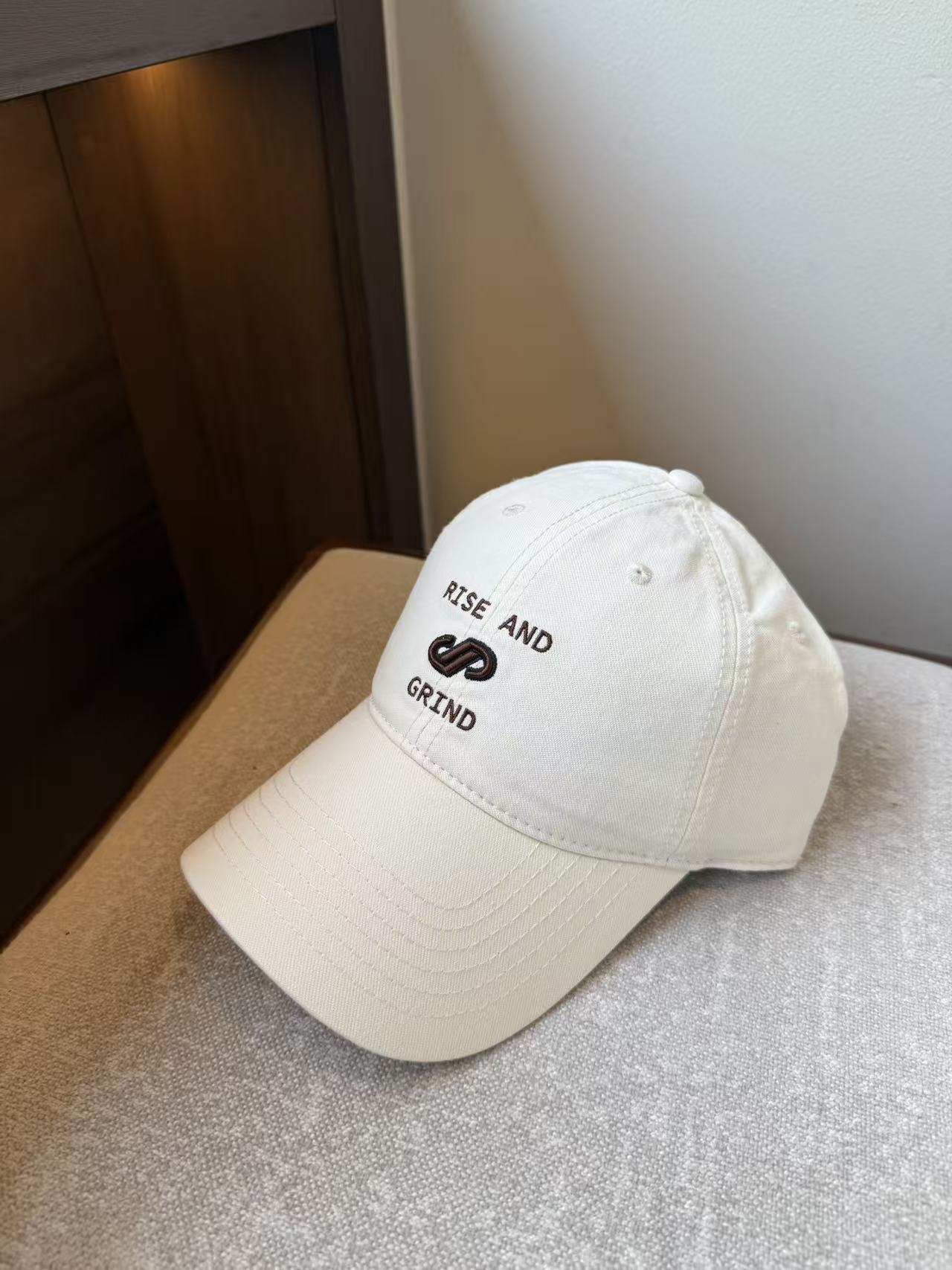 Korean version RISE AND GRIND embroidered baseball cap, versatile for men and women on the street, wide-brimmed sunshade and face-enhancing small baseball cap pic 3