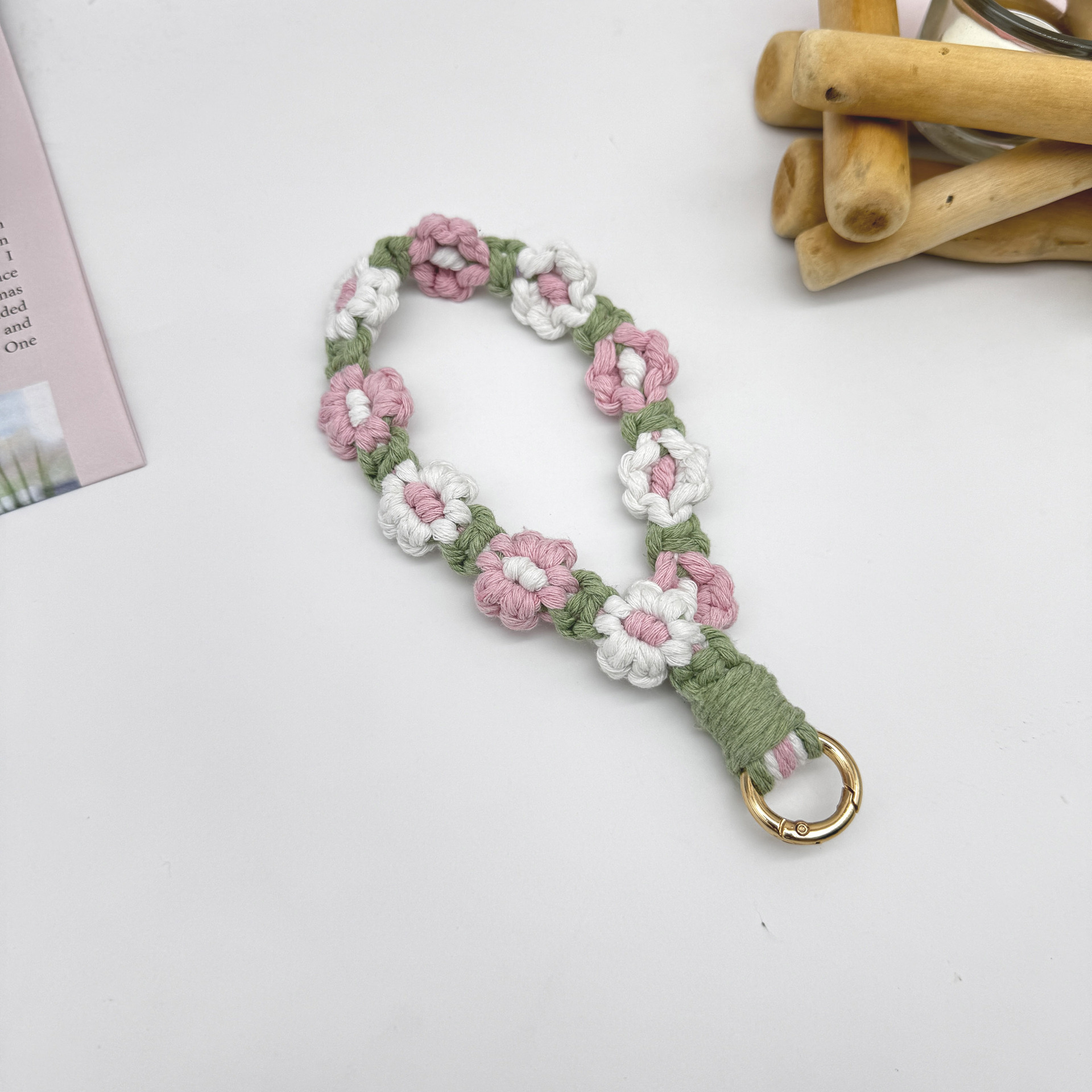 厂家跨境小雏菊花朵手机挂绳波西米亚度假风编织花花手机绳钥匙扣详情9