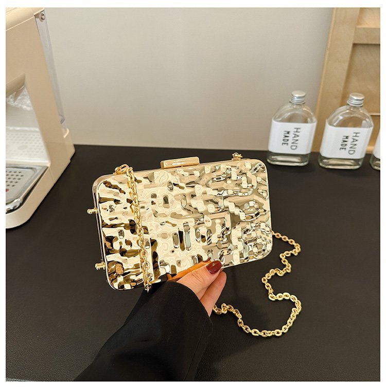 晚宴包金属2024夏季新款盒子女包链条单肩斜挎包褶皱跨镜女手机包详情37