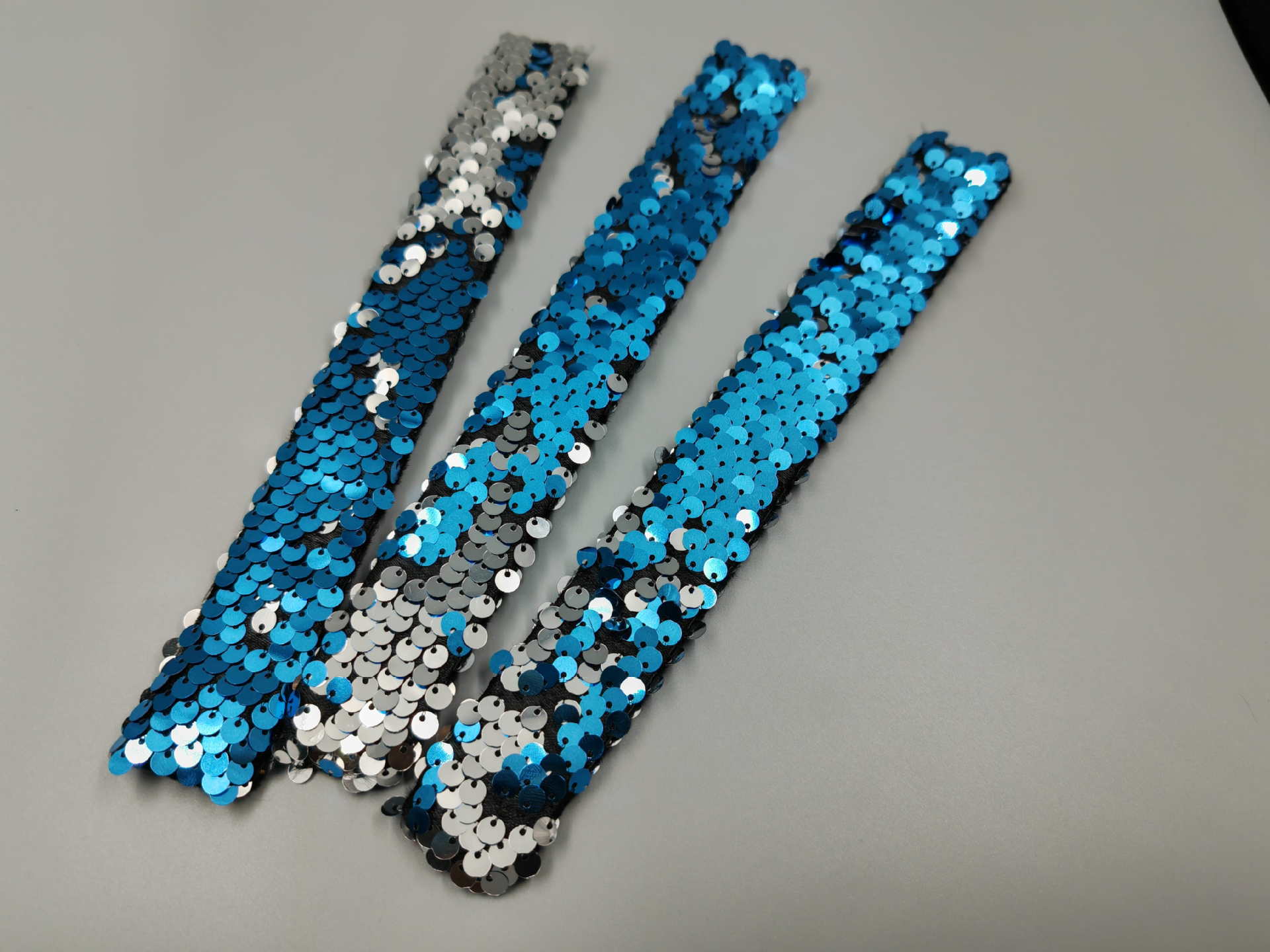 亚马逊卡通双色亮片美人鱼啪啪圈手环饰品手腕带儿童批发节日礼物详情11