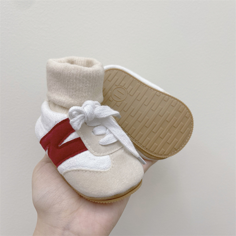 秋冬新生婴儿0-1岁男女宝宝软胶底鞋袜不掉跟保暖运动防滑学步鞋详情5