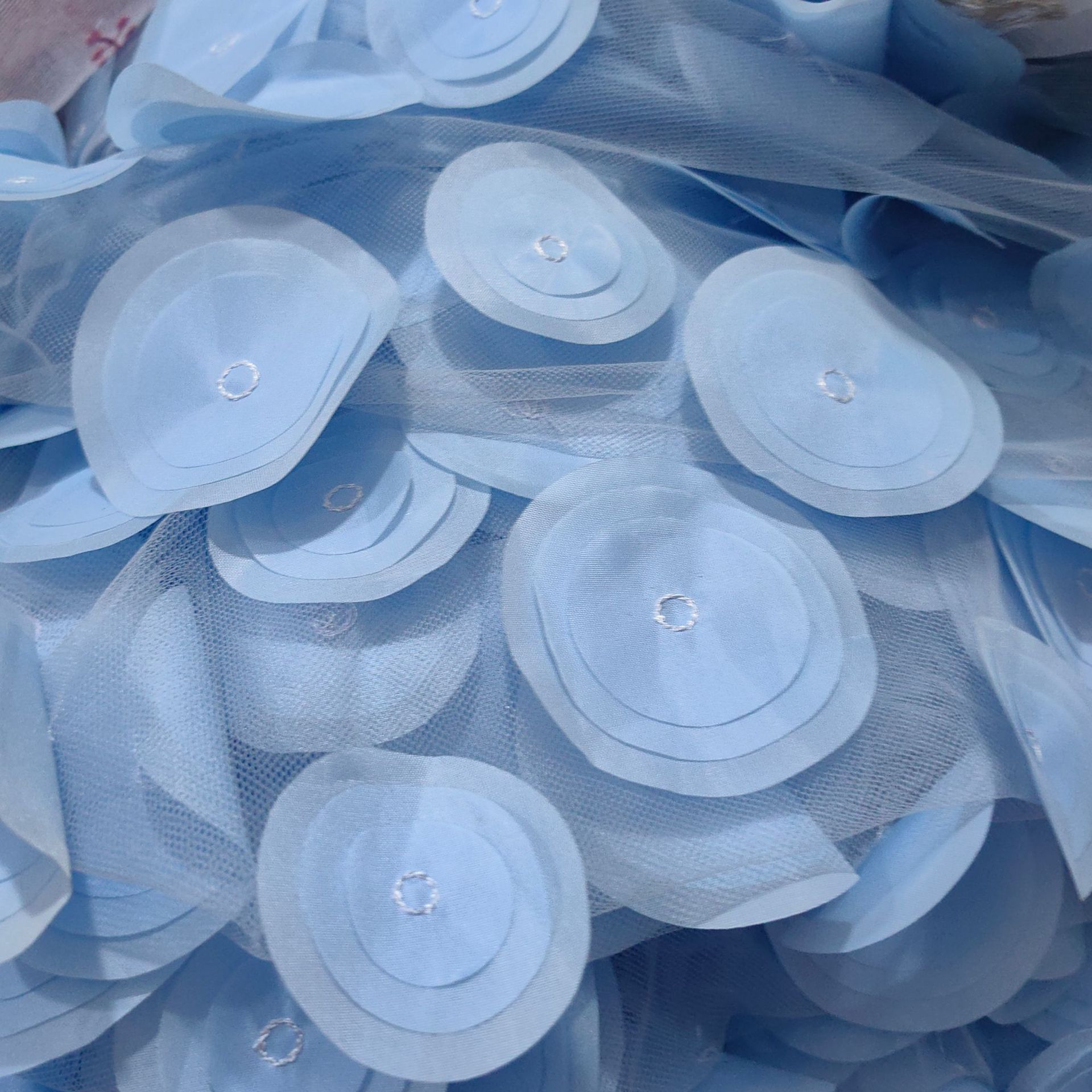 欧洲站激光立体刺绣面料多色网纱圆圈绣花布时尚女装连衣裙面料详情25