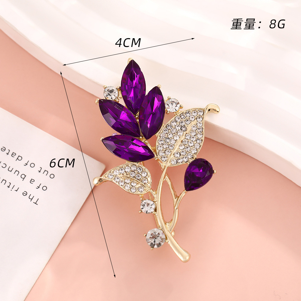 A fresh and delicate peony and zircon flower brooch, a retro pearl fashion pin, a leak-proof clothing accessory, a brooch for women pic 27