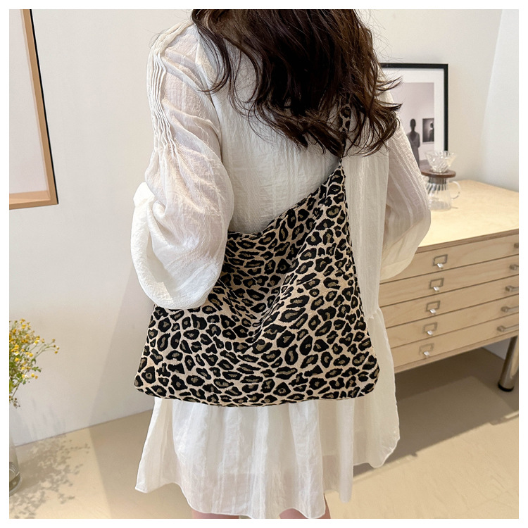 大容量网红豹纹包包女包2024新款潮时尚质感单肩腋下包洋气背包女详情15