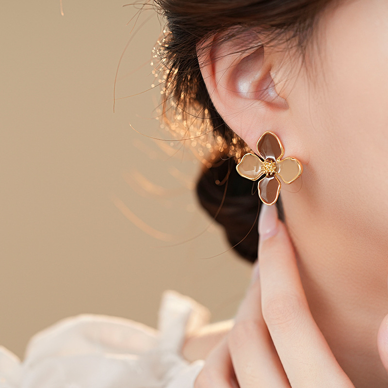 银针美拉德风咖色滴油四瓣花朵耳钉女气质耳环复古高级感耳饰批发详情19
