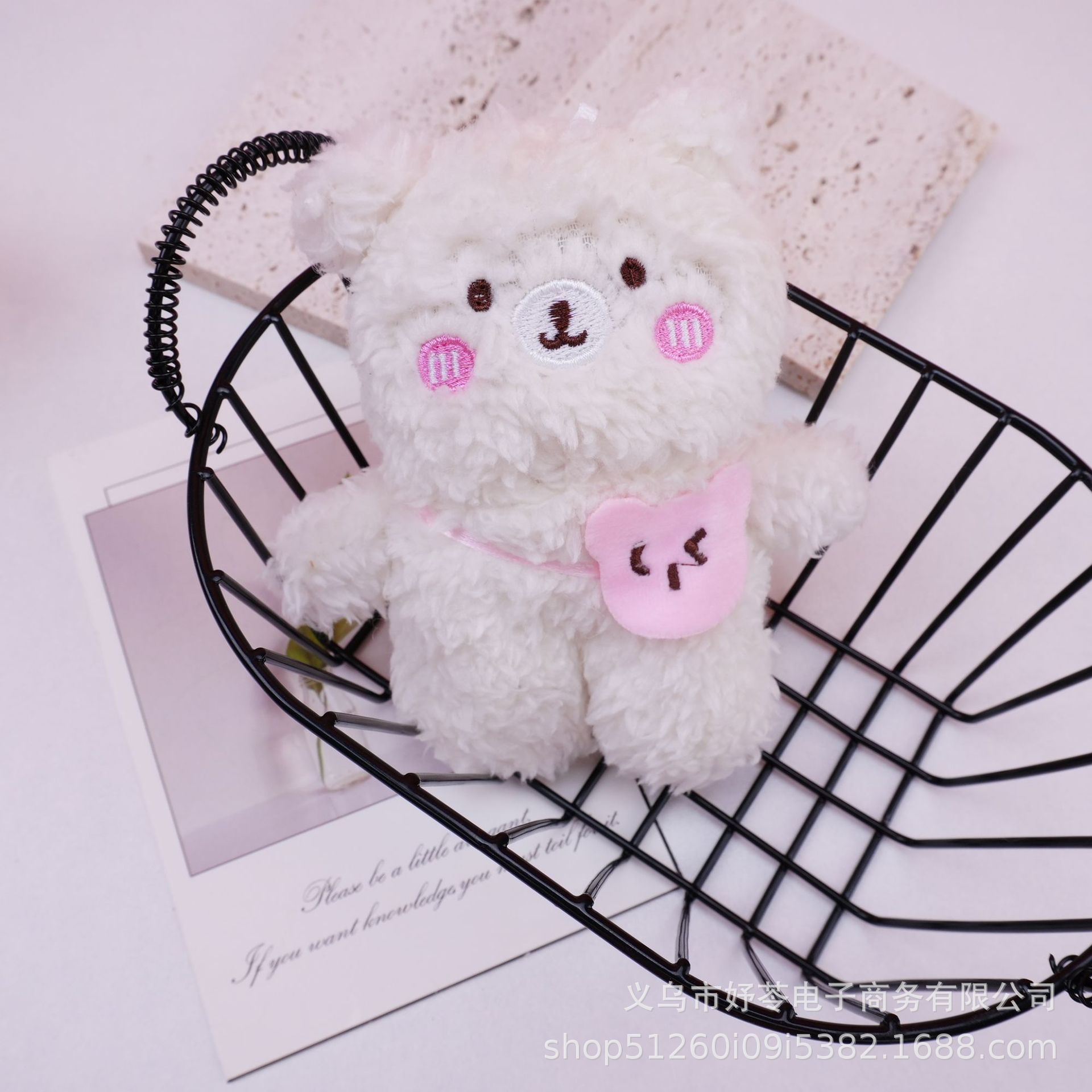 网红卡通ins可爱背包小熊毛绒玩偶公仔挂件可爱包包钥匙扣挂件详情4