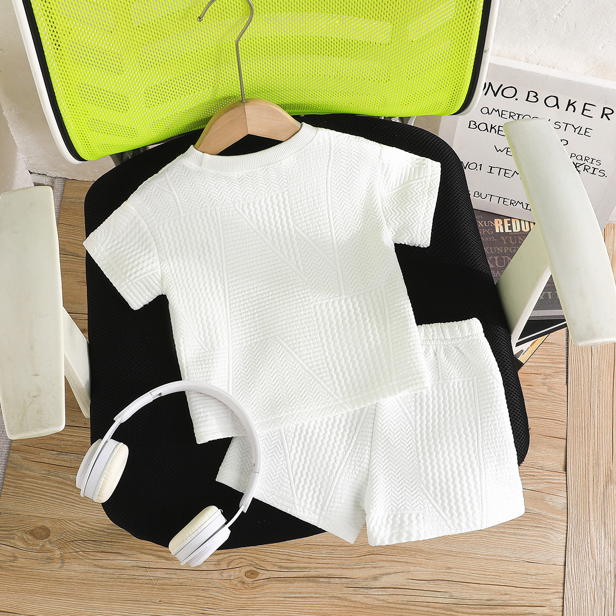 A simple and comfortable embroidered T-shirt and shorts set with horse racing patterns for boys aged 0-3 years old, a new summer sports outfit pic 5