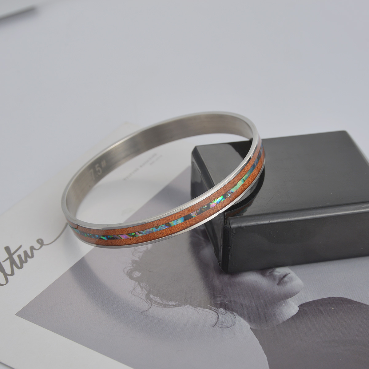 Cross-border European and American Amazon source titanium steel closed bracelet and jewelry wholesale, acacia wood abalone shell titanium steel bracelet pic 4