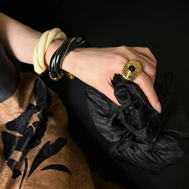 法国复古小众设计扭结设计马卡龙开口手镯个性中古独特轻奢高级感详情11