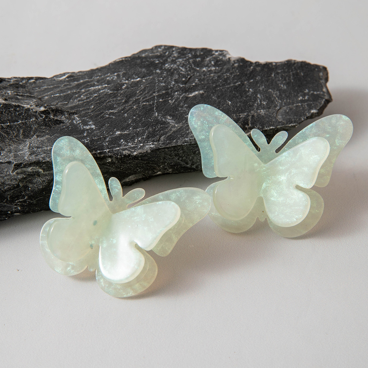 亚马逊跨境清新甜美彩色树脂花瓣花朵耳钉气质多巴胺 耳环耳饰女详情21