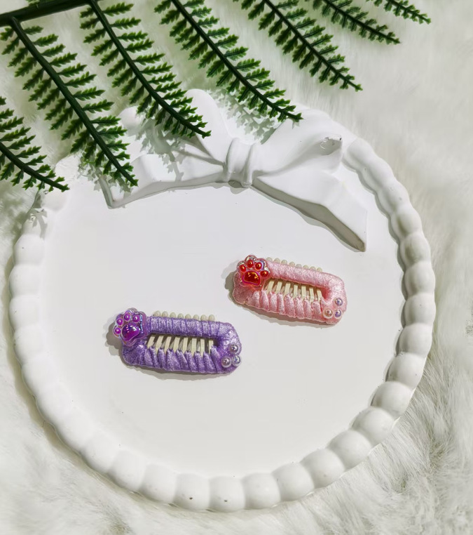 New pet hair clips, handcrafted pet hair accessories, fashionable dog and cat hair clips, headwear, pet accessories pic 1