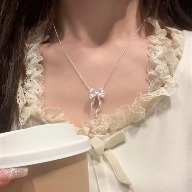 法式轻奢蝴蝶结项链女小众磨砂立体蝴蝶结项链飘带仙气锁骨链详情7