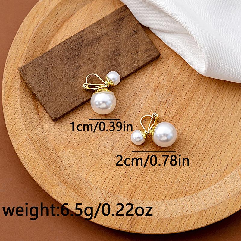 French light luxury pearl ear clips, niche retro style earrings, high-end design, new unique earrings wholesale pic 3