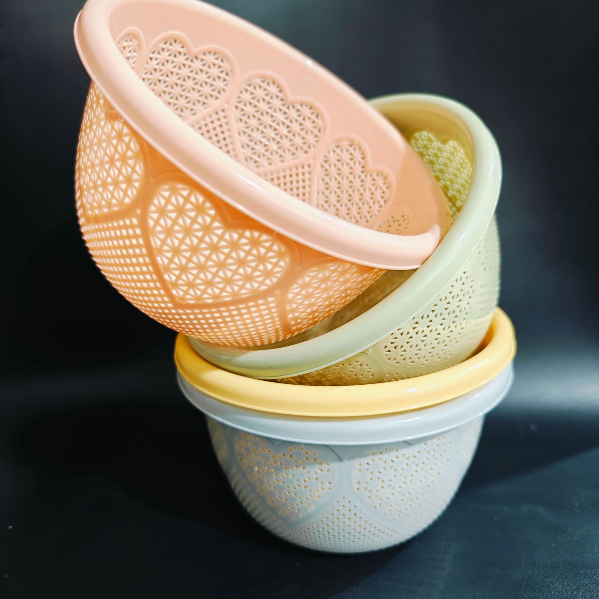 【 Zone 2-2 】 Deep Heart Lily, 200 yuan per piece. Deep heart lily, round thin basket, draining basket, kitchen plastic thickened vegetable washing basket, 2 yuan wholesale supply pic 6