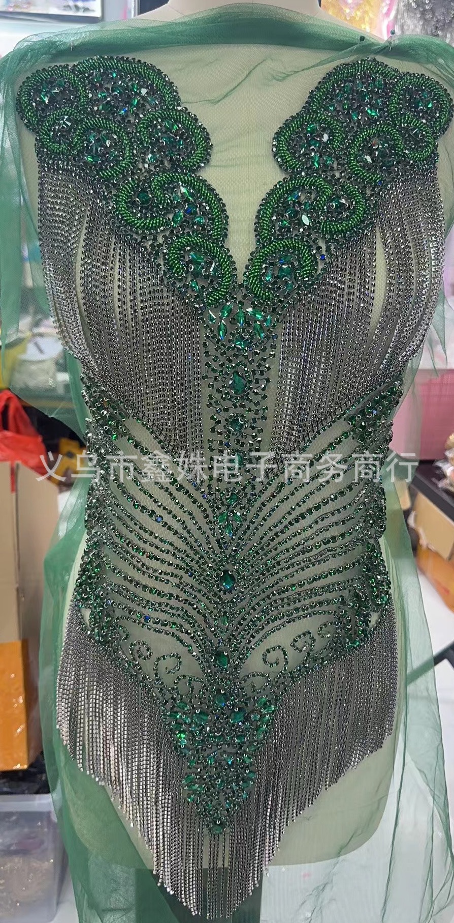 Fringed high-end light luxury wedding dresses and evening gowns, hand-beaded glass decals, DIY clothing accessories pic 2