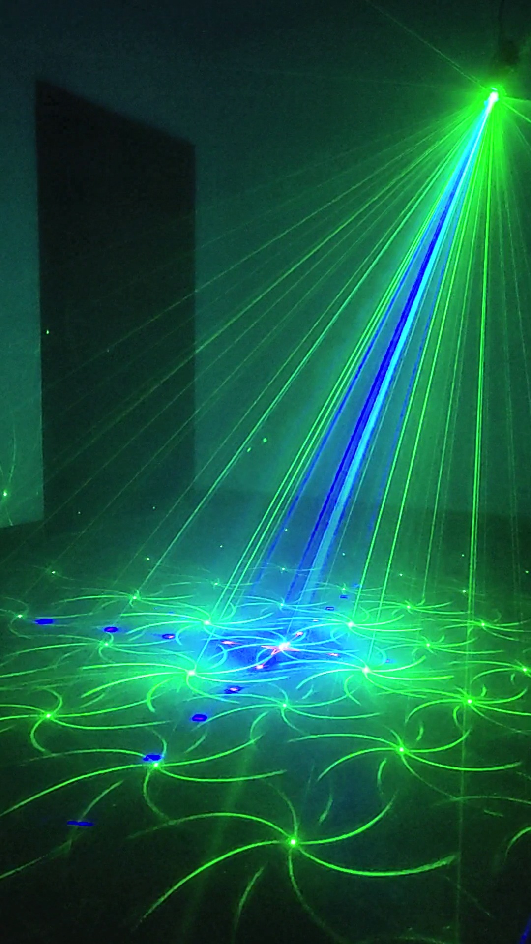 LED舞台灯激光壁挂灯酒吧台灯声控USB包房家庭KTV聚光灯 舞台炫彩灯光效果强详情5