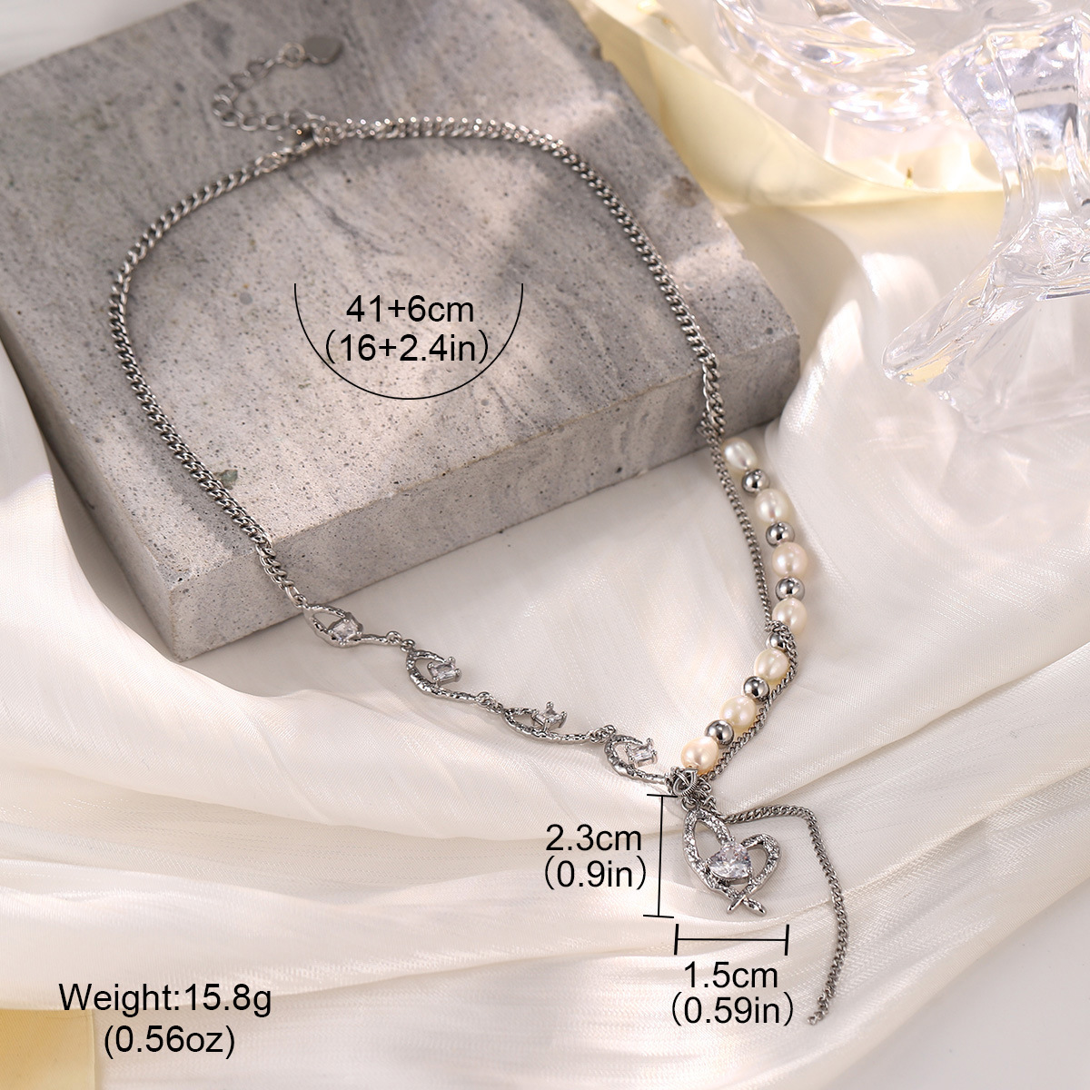 The new heart-shaped bow collarbone chain is a niche retro necklace that is versatile for summer, exuding a sense of high-end luxury and a light fragrance style pic 42