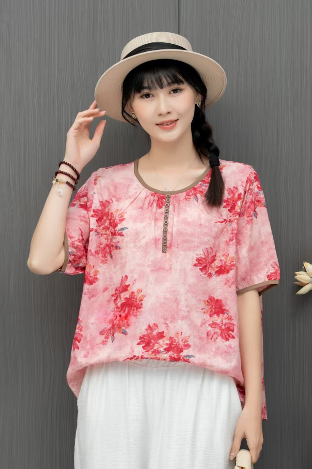 2025 Summer New Style artistic printed cotton and linen shirt, retro loose large size round-neck pullover, elegant T-shirt for women pic 29