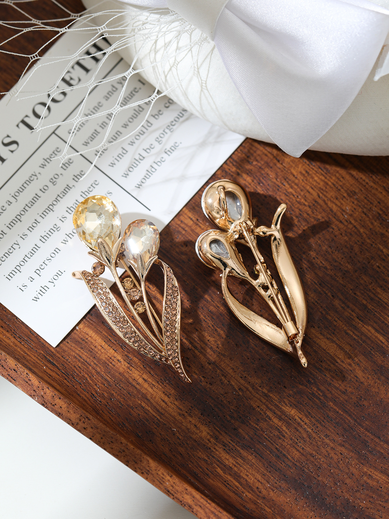 精致郁金香女高档水晶胸花百搭气质高端时尚别针大衣外套胸针配饰详情3