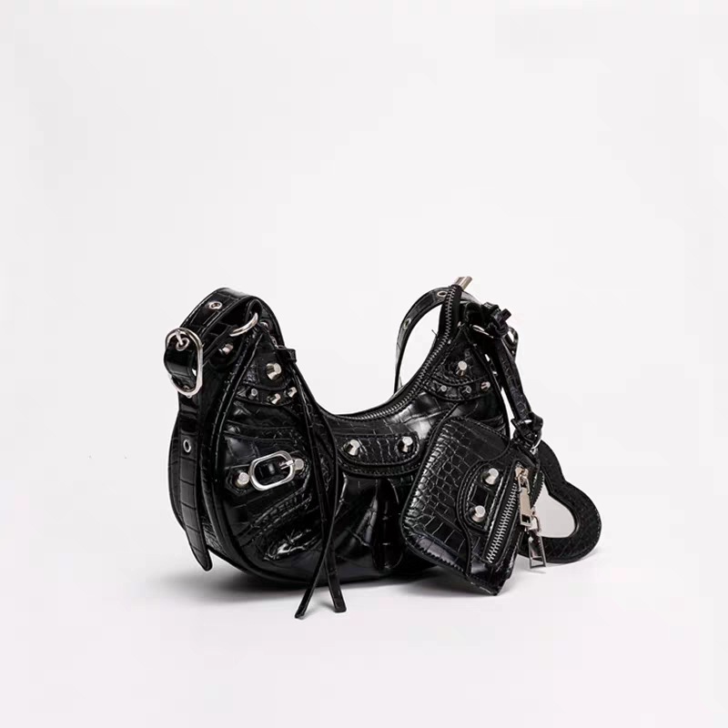 女包2025新款机车包腋下包辣妹包铆钉流苏三合一褶皱包单肩斜挎包详情17