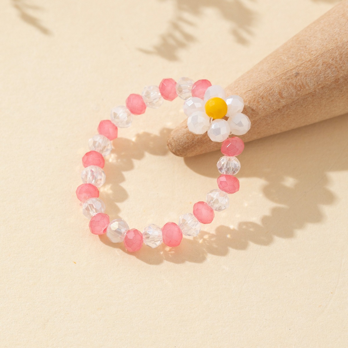 Fresh and elegant elastic rope plum blossom color crystal ring for women, new fashionable and versatile, niche and individual ring jewelry wholesale pic 2