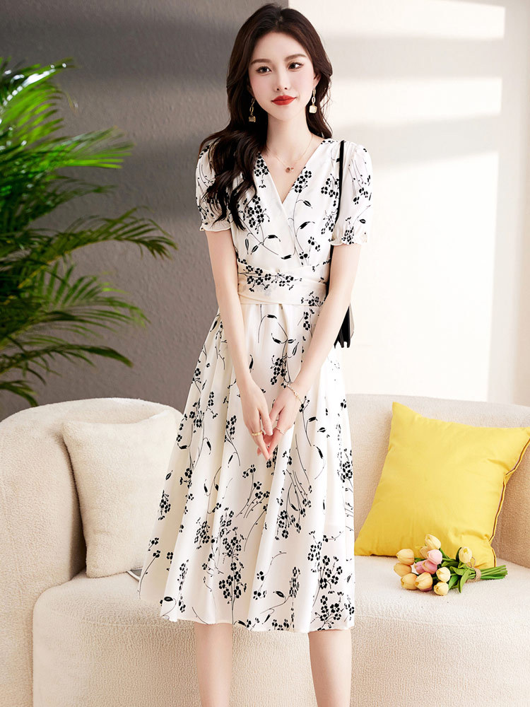 French floral chiffon dress for women 2024 Summer new style, fashionable, elegant and versatile V-neck midlength dress pic 14