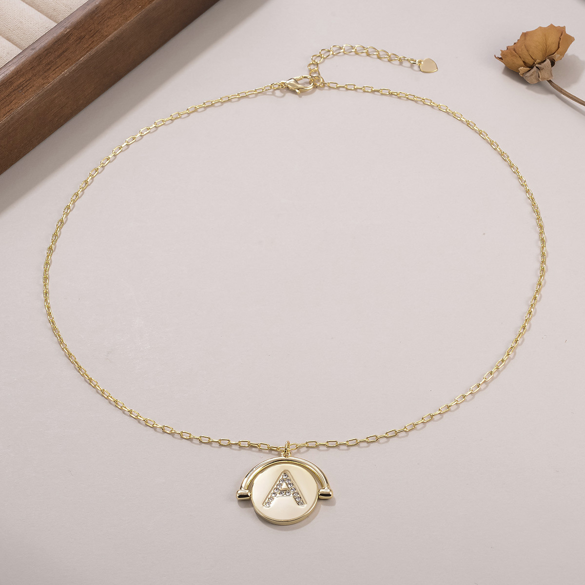 European and American letter fashion pendant, niche round English collarbone chain, versatile for women, light luxury, diamond-encrusted, personalized factory wholesale pic 19