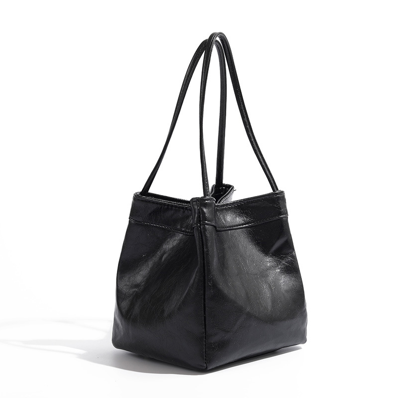 The new high-end mirror-like texture bucket bag is fashionable, versatile and trendy. The shell luster dopamine is paired with a handbag pic 12