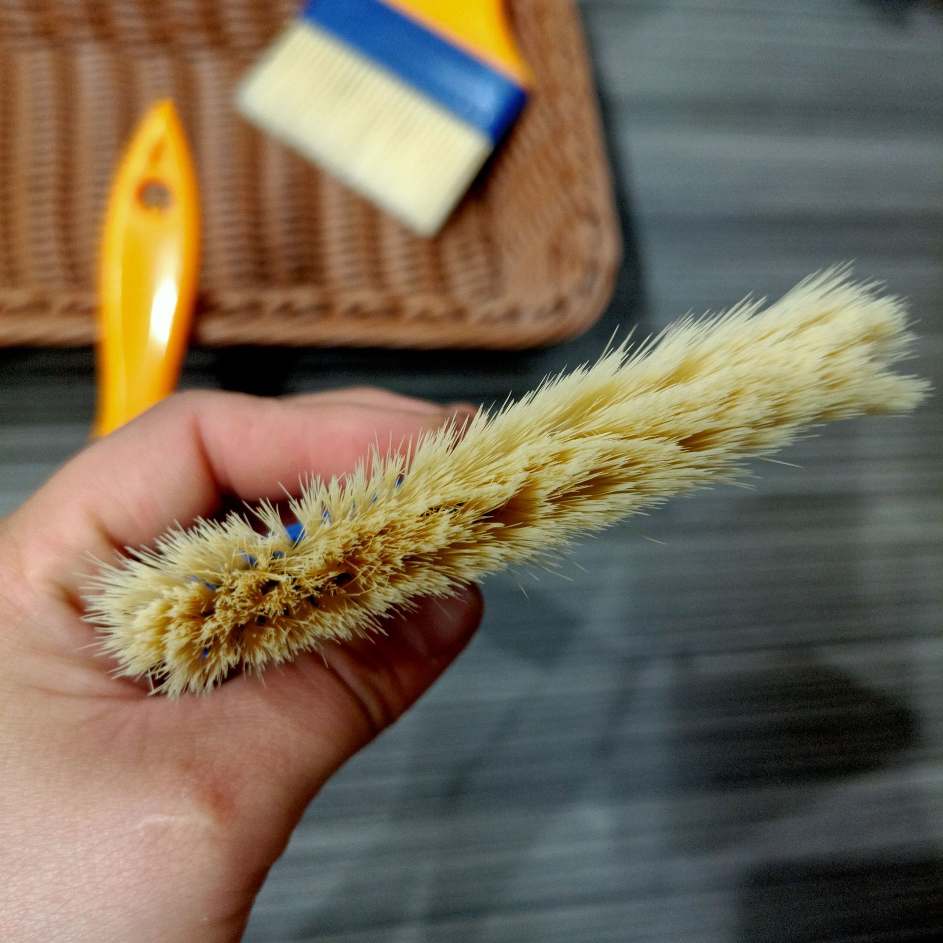 【 Zone 3-6 】【 4-inch Blue-headed Paint Brush 】10/ box 360/ case 4-inch large paint brush Thickened paint brush tool brush Brush Oil brush material brush Nylon brush 2 yuan source 1 yuan pic 8
