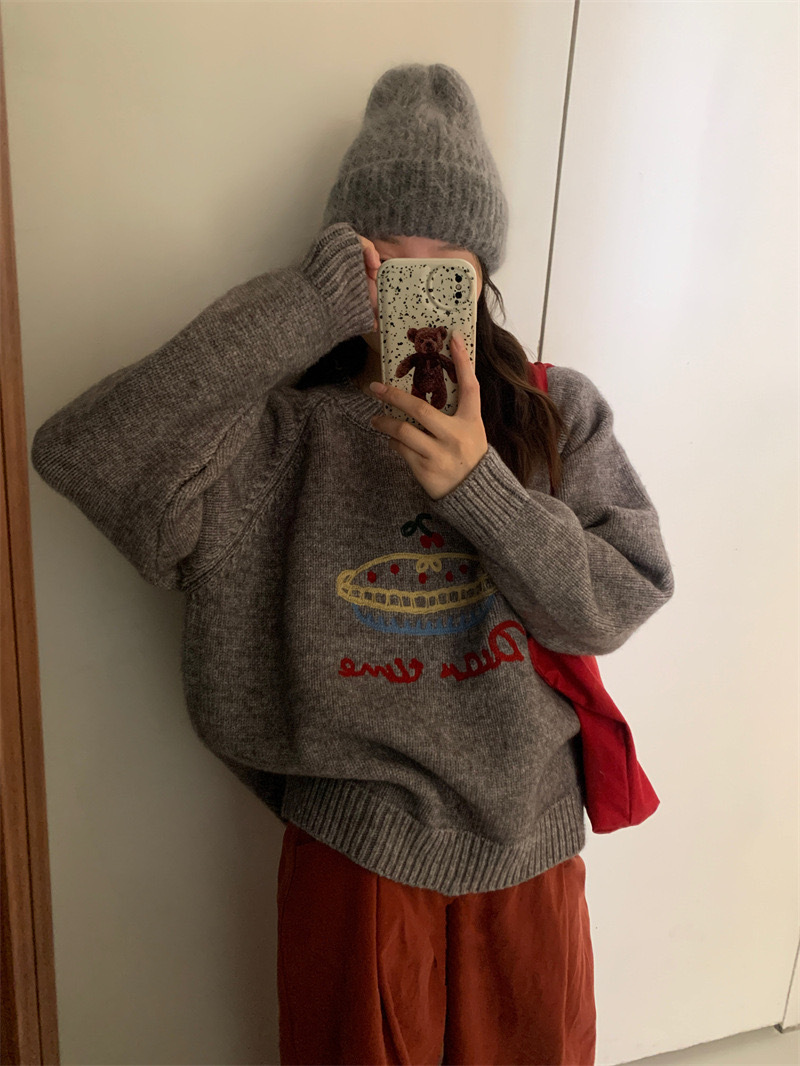 New gentle cake round-neck embroidered sweater for women in autumn and winter, Korean cartoon style, youthful and versatile knitted sweater for women in autumn pic 21