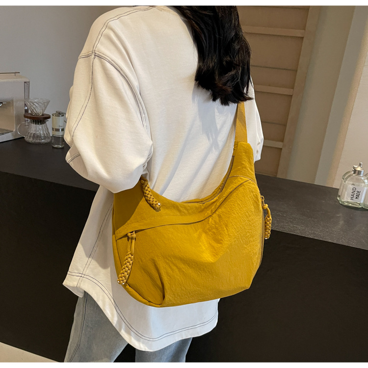 Japanese minimalist large-capacity crossbody bag for girls, 2024 new style student small crossbody bag, single-shoulder fabric bag, versatile dumpling bag for girls pic 44