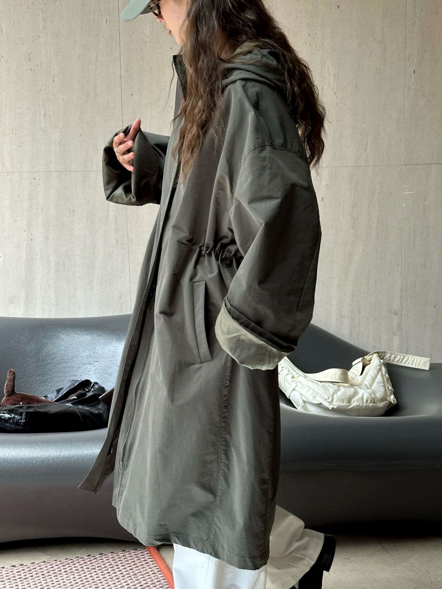 The new autumn Japanese-style outdoor street casual hooded silhouette windbreaker is a slimming and windproof long coat for women pic 26