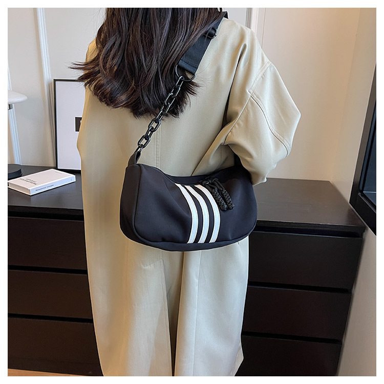 High-end Oxford fabric single-shoulder bag, casual and fashionable chain crossbody bag, cross-border versatile underarm bag for women wholesale pic 15